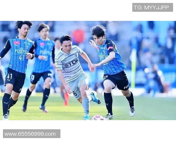 金泽塞维迎战横滨FC争夺联赛关键三分的激烈对决